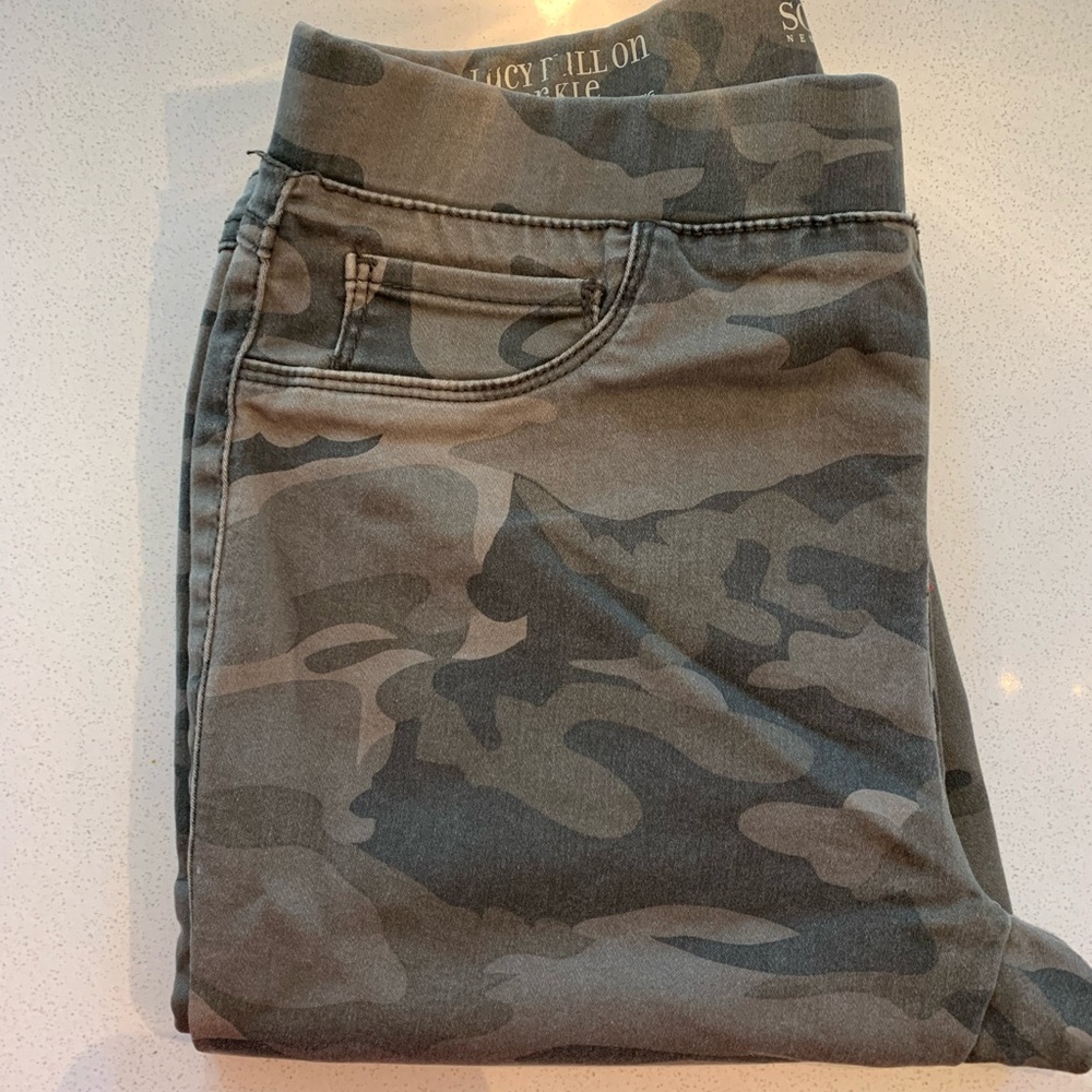 Camouflage pants